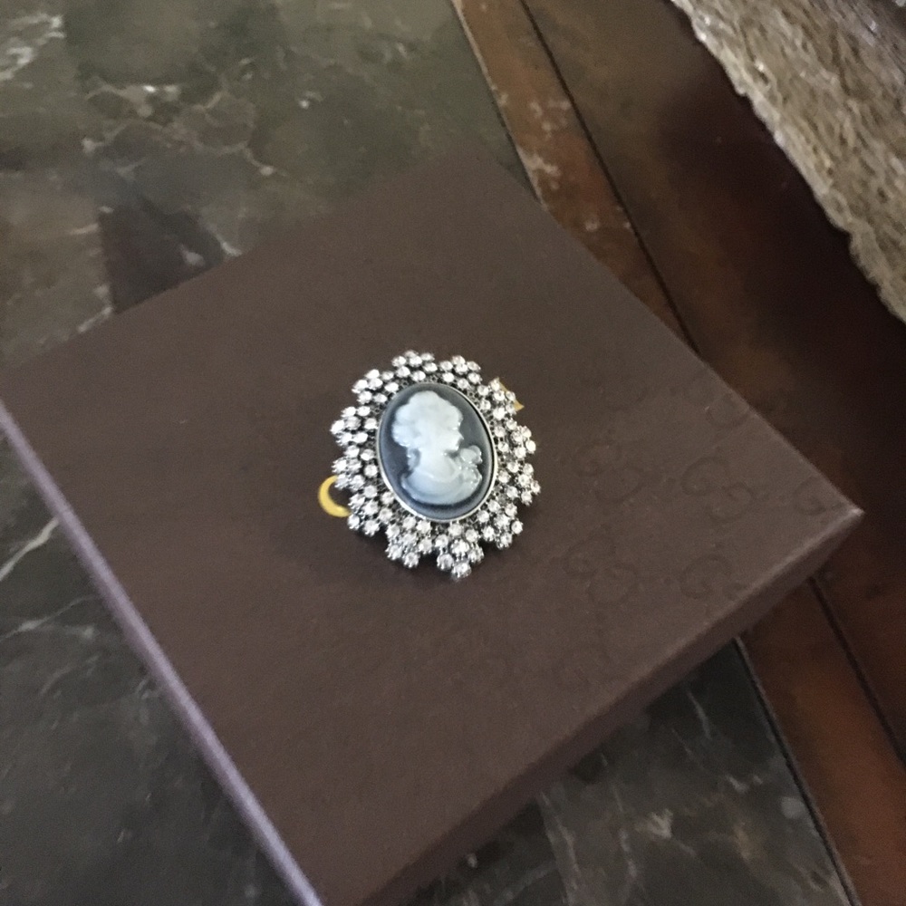 Pin